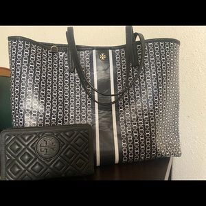 Tory Burch tote bag and wallet